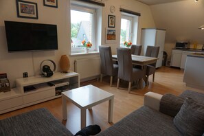 Leilighet (Obergeschoss) | Spiseområde på rommet