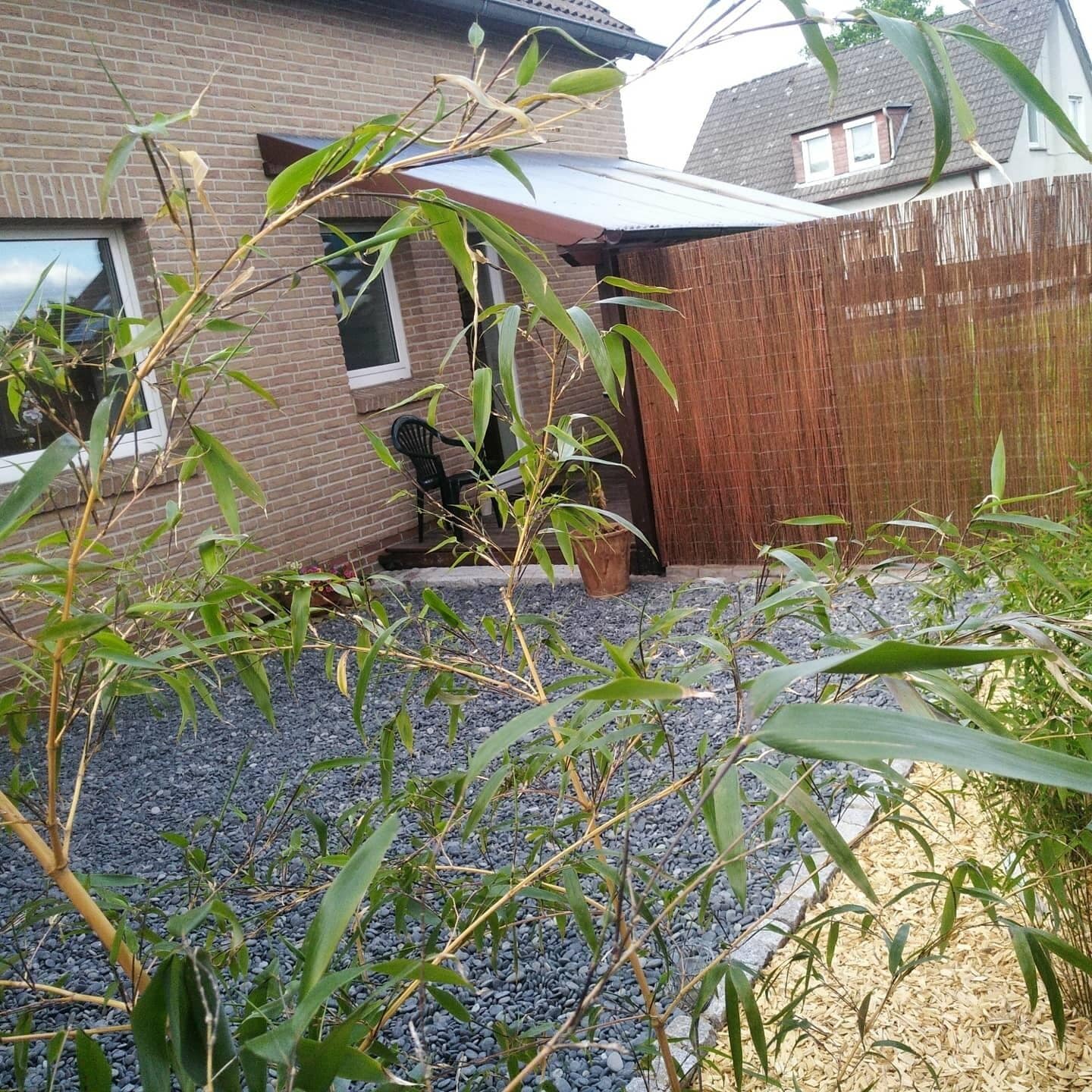 Kondominium, lantai dasar | Teras/patio