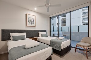 2 Bedroom Deluxe Patio | 2 bedrooms, individually decorated, individually furnished