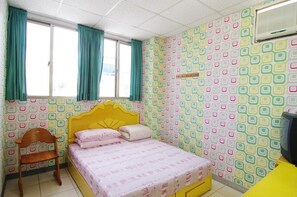 Standard Double Room | Free WiFi, bed sheets - Donghai Lodge (Chenggong)