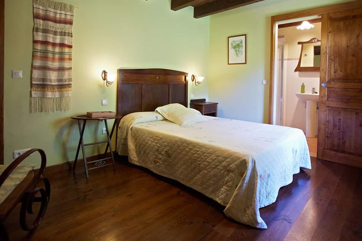 1 dormitorio y ropa de cama