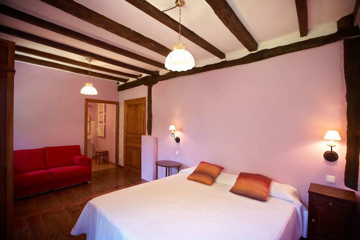 Habitación superior | 1 dormitorio y ropa de cama