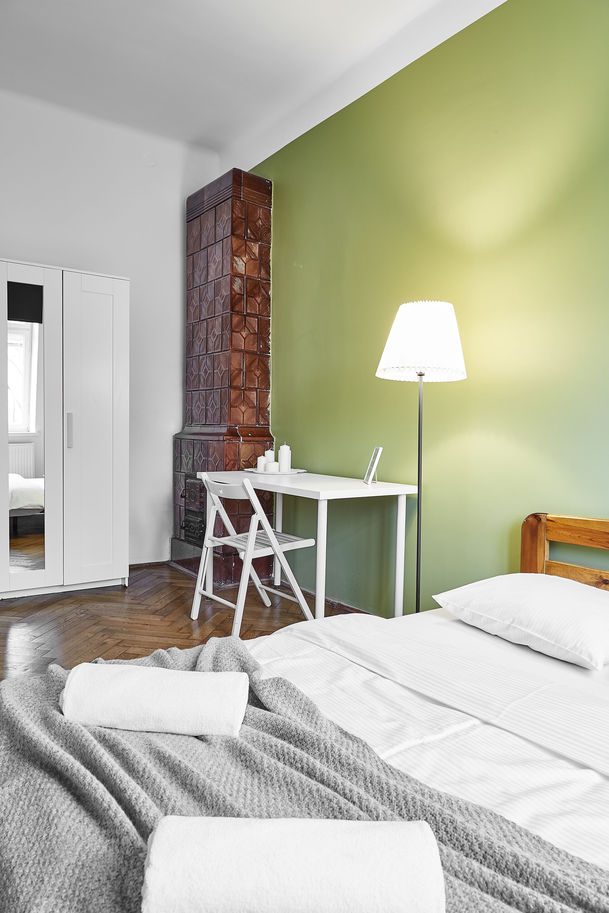 Appartamento (13) | Una scrivania, postazione laptop, ferro/asse da stiro, Wi-Fi gratuito