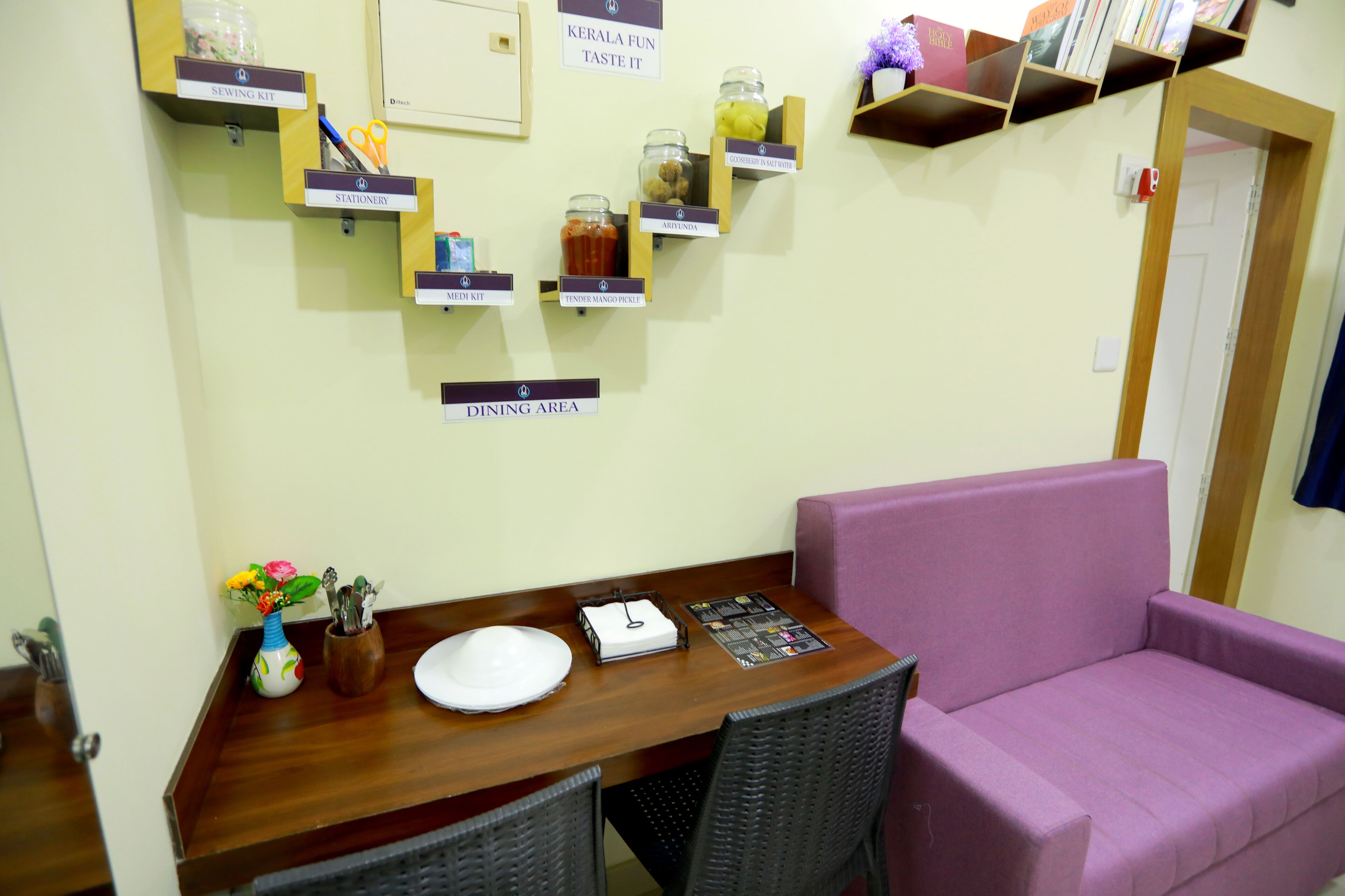 1 bedroom, egyptian cotton sheets, premium bedding, down duvets