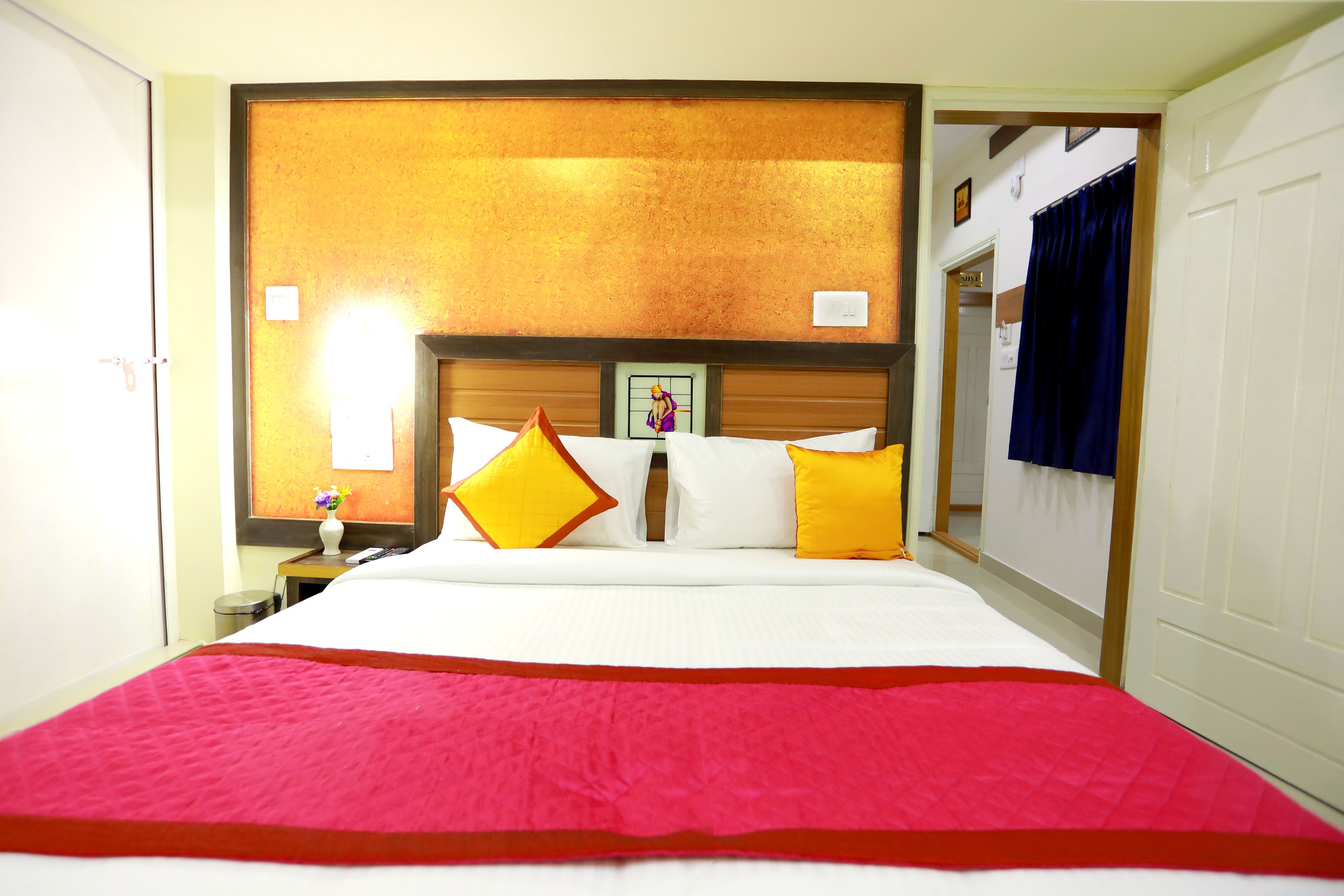 deluxe double room | 1 bedroom, egyptian cotton sheets, premium bedding, down duvets