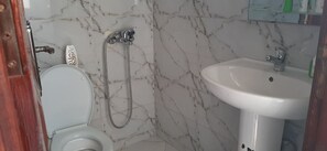 Regadera, regadera tipo lluvia, amenidades de baño gratuitas 