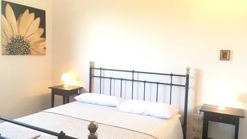 4 Schlafzimmer, Bügeleisen/Bügelbrett, WLAN, Bettwäsche