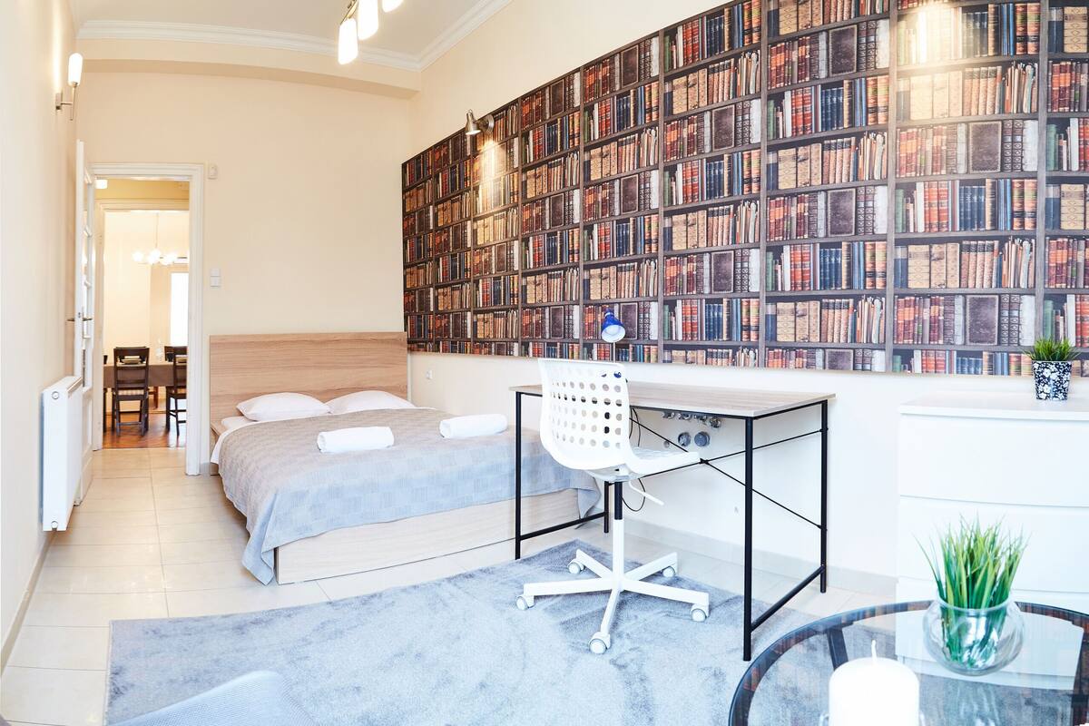 Comfort Apartment, Balcony (11/11) | 3 bedrooms, desk, laptop workspace, iron/ironing board