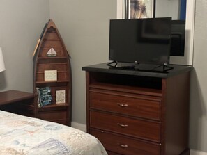 1 bedroom, in-room safe, travel cot, free WiFi