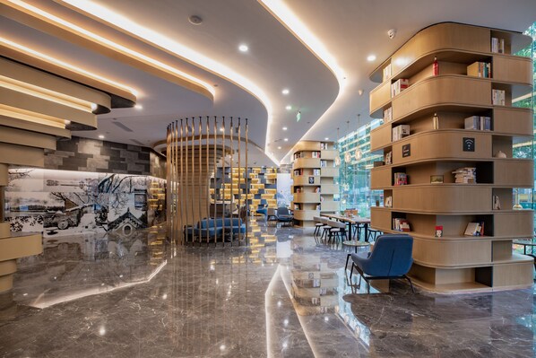 Coin salon dans le hall