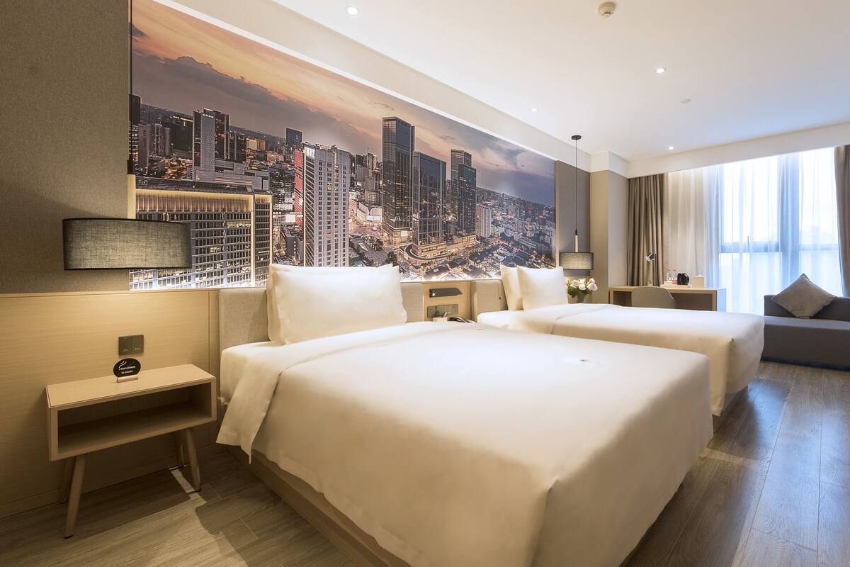 Twin Room (NetEase) | Desk, blackout drapes, soundproofing, iron/ironing board (on request)