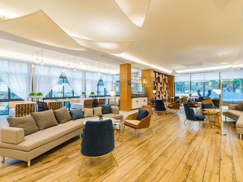Atour Hotel Wanbang Plaza Hanzhong