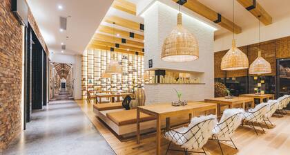 Atour Hotel Wanbang Plaza Hanzhong