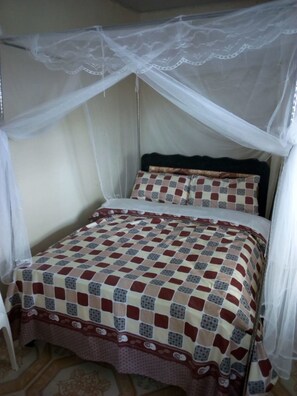 Bureau, draps fournis