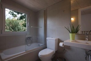 Duplex, 2 Bedrooms | Bathroom | Hair dryer, towels, soap - Proimos Apartments (Platanias)