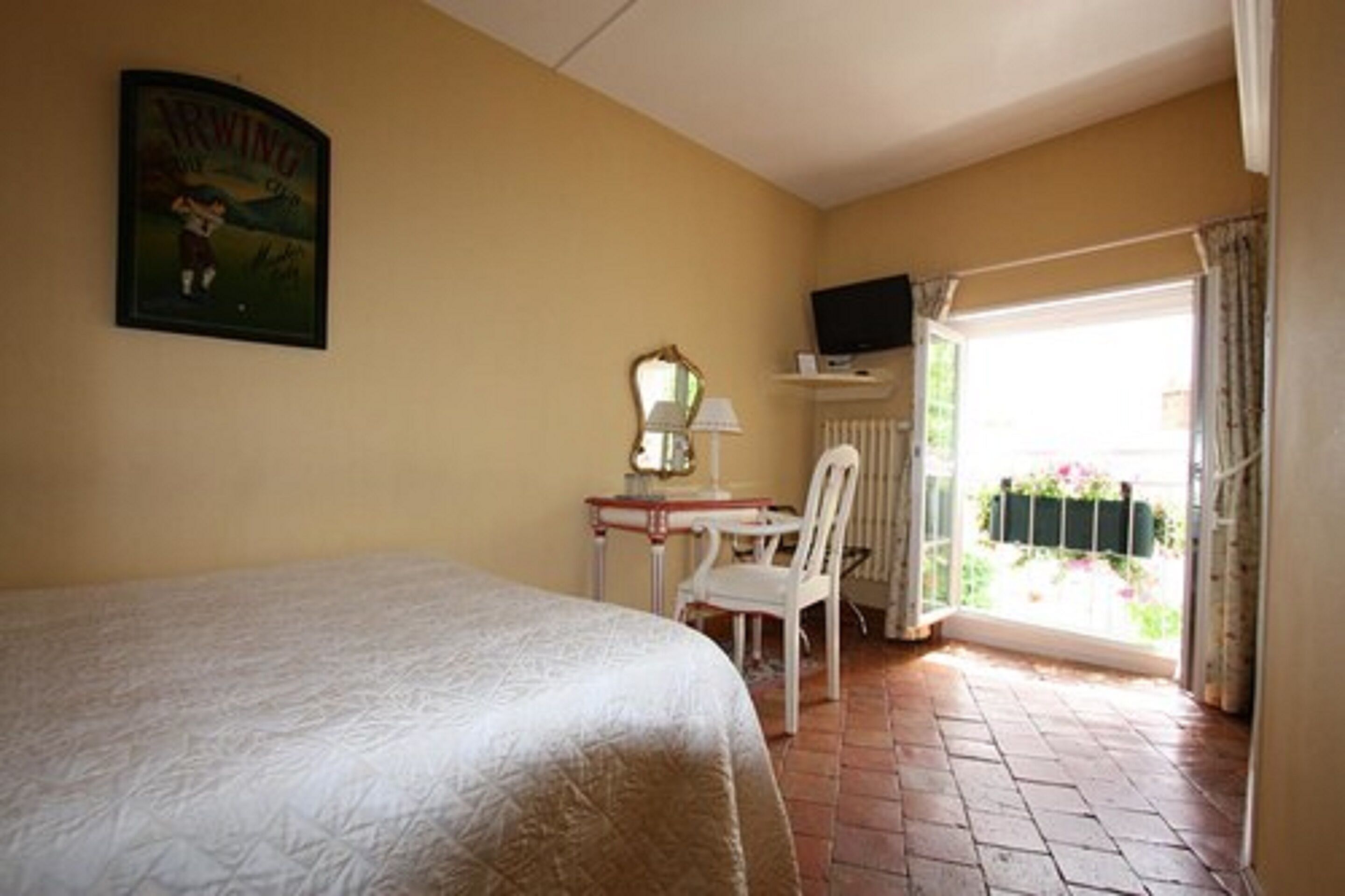 double room | individually decorated, individually furnished, blackout curtains