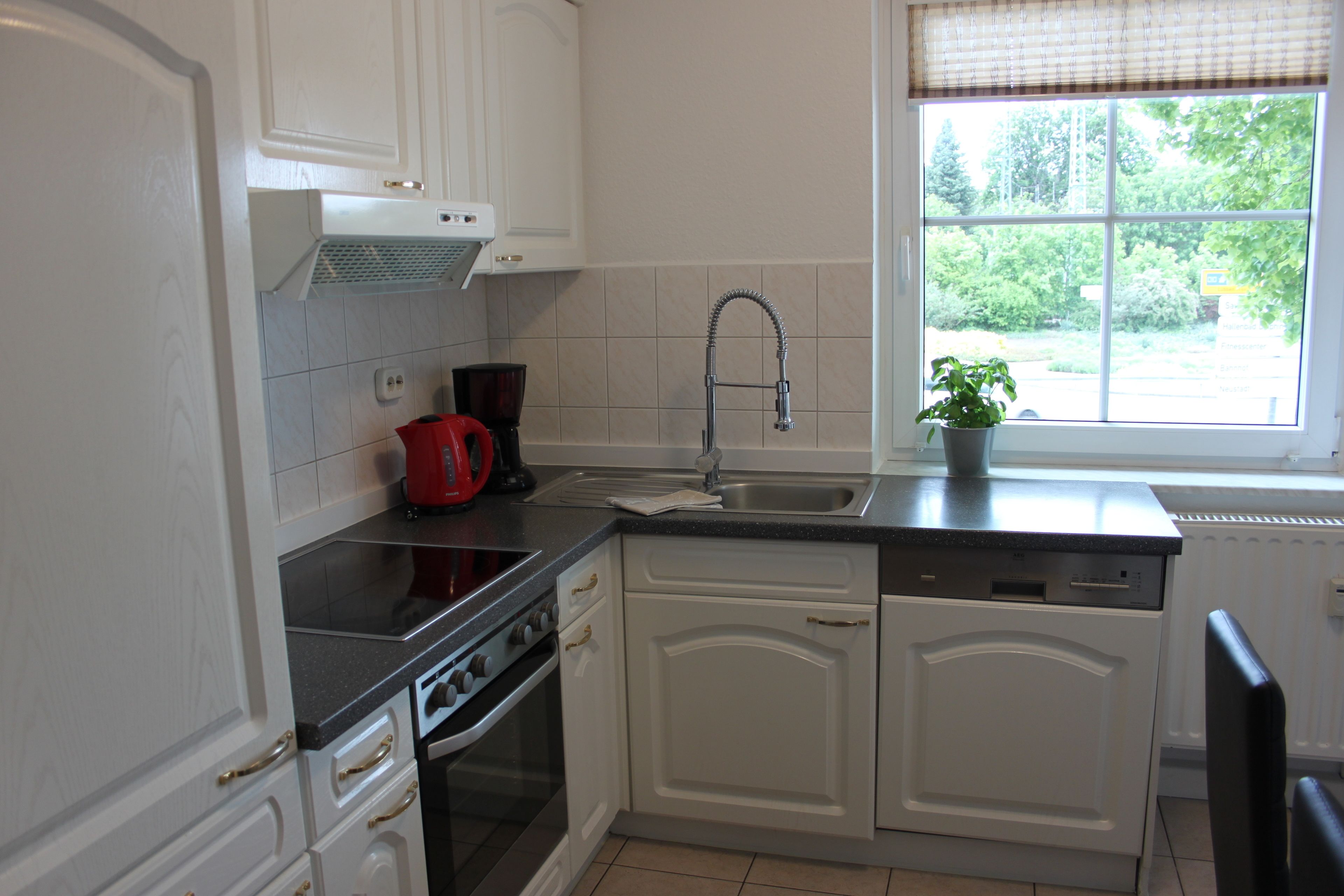 Apartment | Eigene Küche | Ofen, Kochgeschirr/Geschirr/Besteck