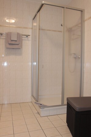 Apartamento | Ducha del cuarto de baño