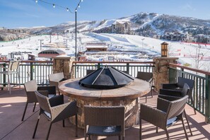 تناول الطعام بالخارج