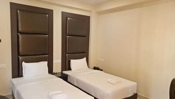 Kamar Deluks | Brankas, tirai kedap cahaya, dan tempat tidur lipat/tambahan