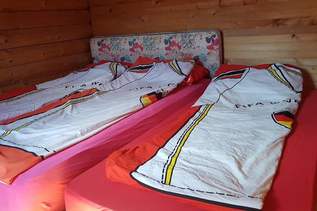 Kamar Double Keluarga (G3) | Kedap suara dan seprai linen