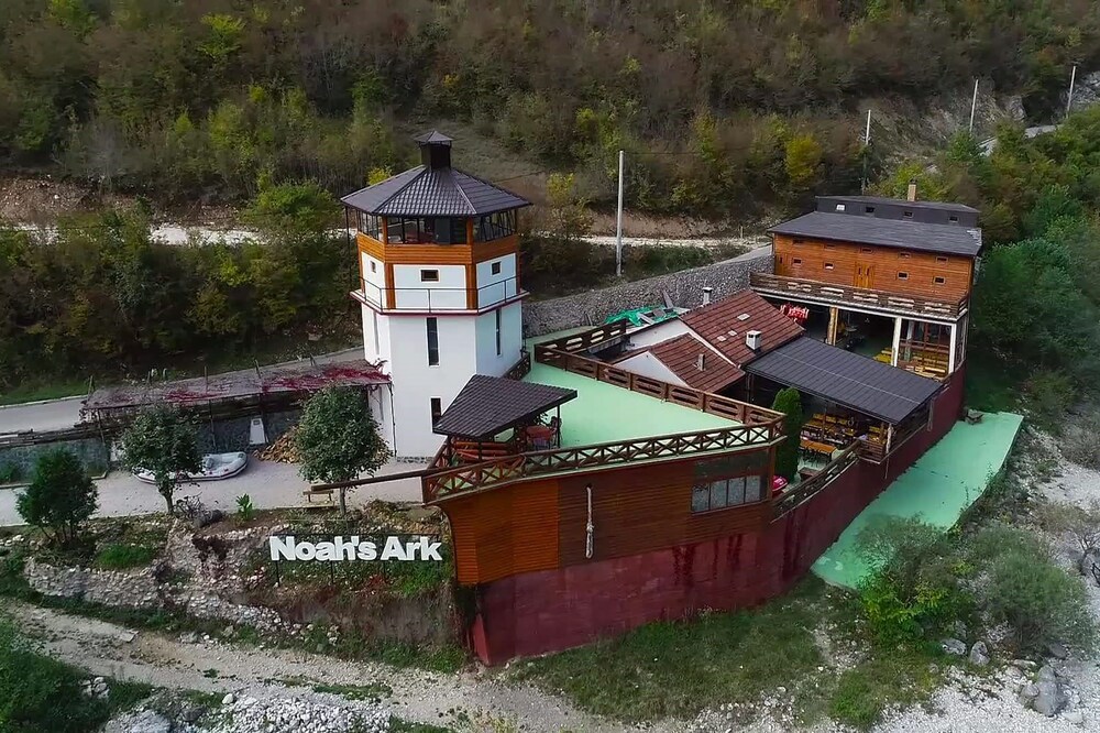 Dzajica Buk Rooms - Hostel