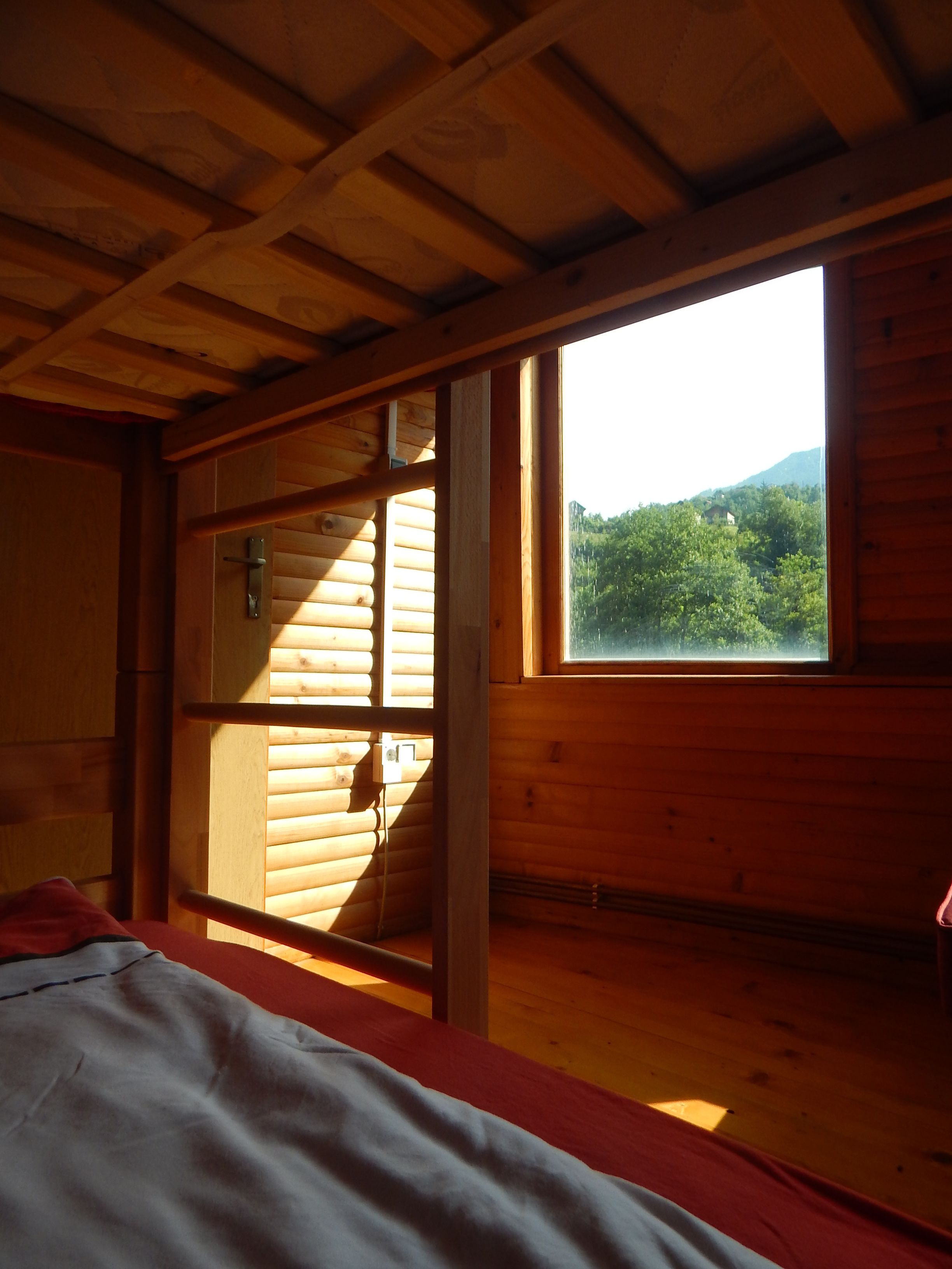 Family Triple Room (C1) | Soundproofing, bed sheets