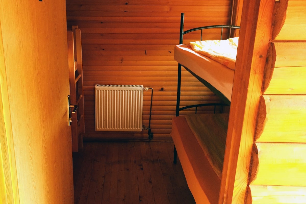 Kamar Quadruple Keluarga (C2) | Kedap suara dan seprai linen