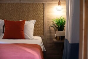 In-room safe, desk, blackout drapes, soundproofing - Skiathos Avaton Hotel (Skiathos)