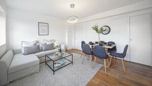 Living area - Rosalind House (London)