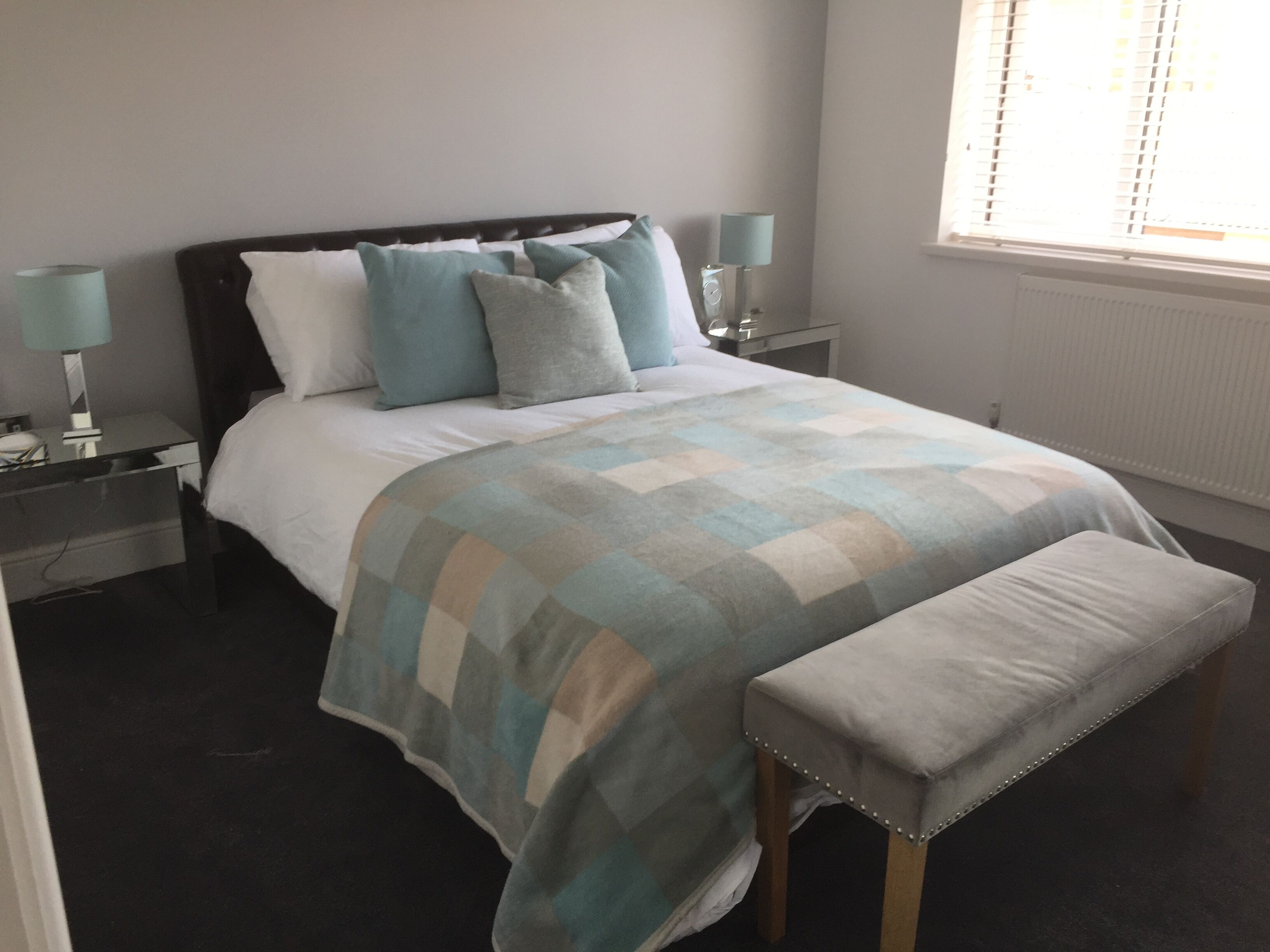 4 soverom, internettilgang og sengetøy