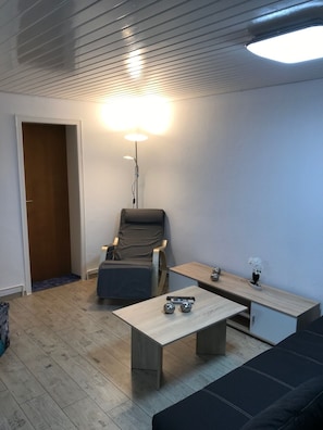Apartment (Cosy) | Wohnbereich | LED-Fernseher