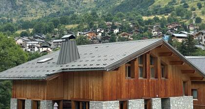 Chalet Saint Martin De Belleville for 9 people in the heart of the 3 valleys