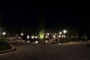 Front of property - evening/night - San Marco Antico Relais (Bitonto)