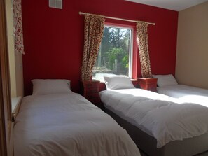 Cottage Tradition | Rideaux occultants, chambres insonorisées, fer et planche à repasser