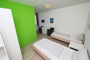 Chambre Double | Lits pliants/supplémentaires, Wi-Fi gratuit