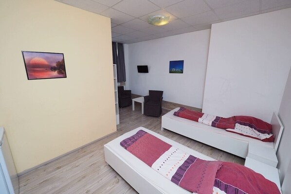 Rollaway beds, free WiFi