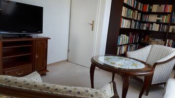 Apartment (Amsel) | Living area | Flat-screen TV