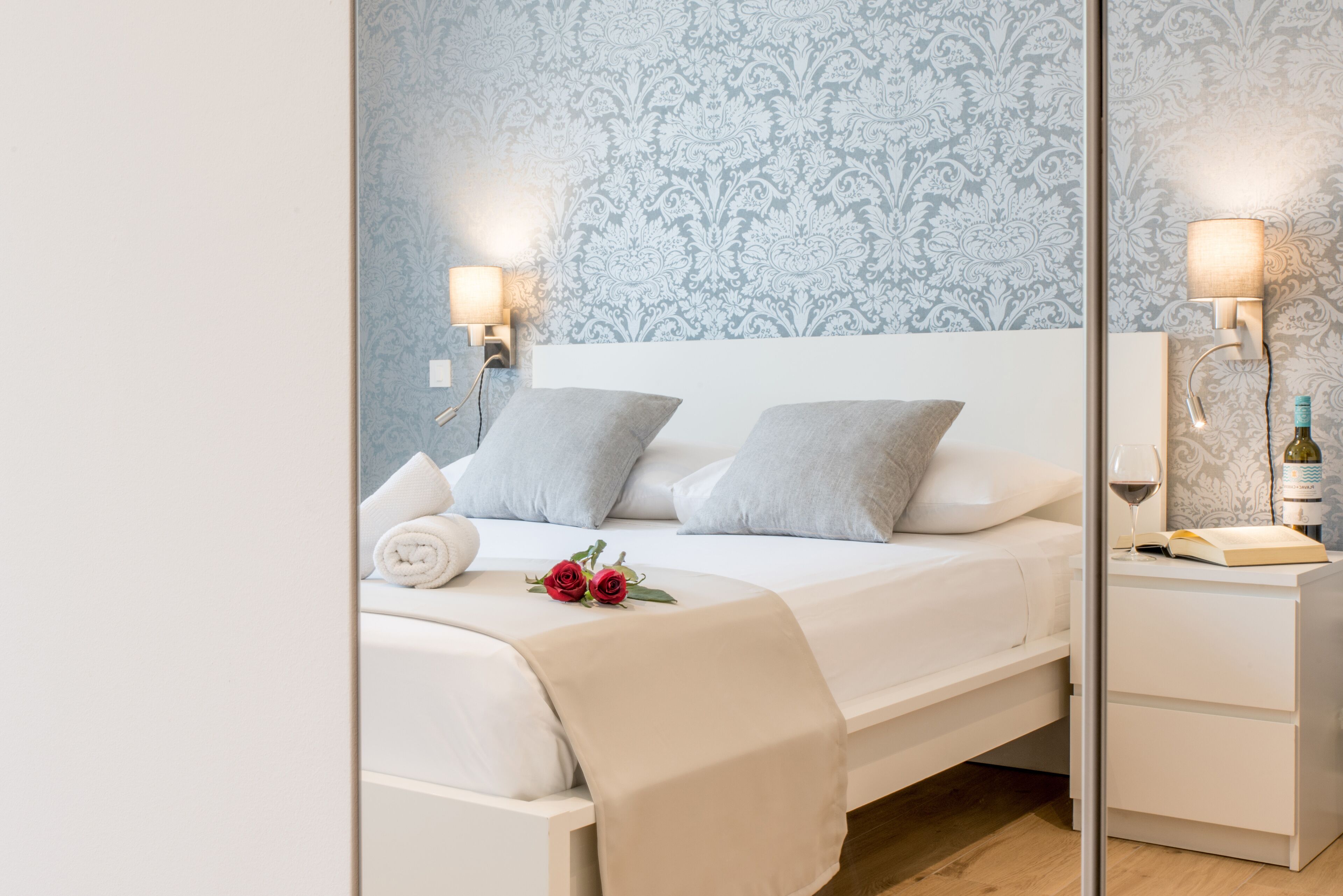 Double Room | Individually decorated, individually furnished, iron/ironing board