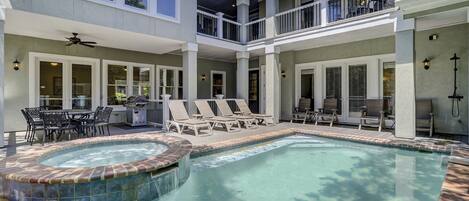 Een verwarmd zwembad