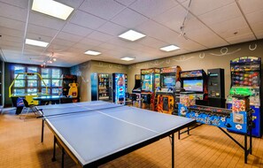 Interior - Luxury 2 Bedroom Ski in, Ski out Condo in Breckenridge with Shared Pool, Hot Tub, Arcade, and Bar (Breckenridge)