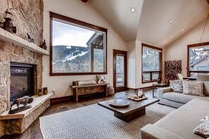 House (40-3_RiverRun_Townhome) | Exterior - Spacious 3 Bedroom Townhome in River Run Village Within Walking Distance to Gondola and Restaurants (Keystone)