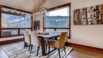 House (40-3_RiverRun_Townhome) | Exterior