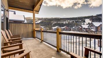 House (40-4_RiverRun_Townhome) | Exterior