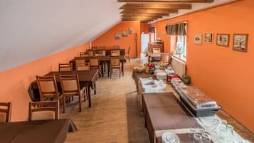 Tägliches inbegriffenes Frühstücksbuffet