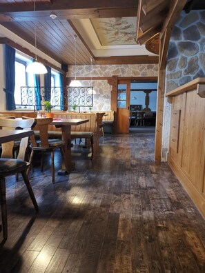 Restaurant - Hotel Oyer Hof – selbst Service (Oy-Mittelberg)
