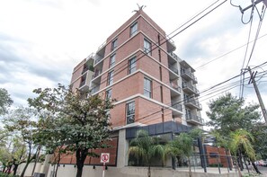 Front of property - Soho Style Moderno Studio las Mercedes (Asunción)