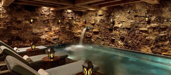 Bachelor Gulch Ritz-carlton 1 Bedroom Mountain Residence With Ski in, Ski out Access, Hot Tub, and Full Service Spa