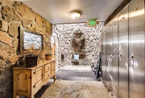 Condo (2707_Chateaux_DuMont_3Bedroom) | Interior - Ski In 3 Bedroom at Chateaux Dumont Keystone (Keystone)