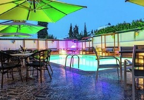 Frokost, lunsj og middag serveres, internasjonale retter 